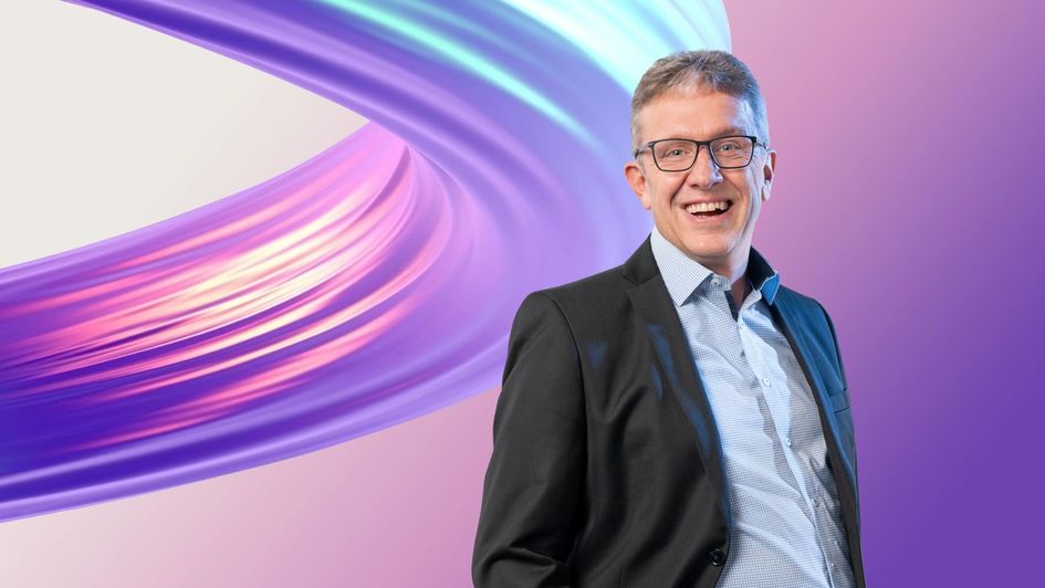 Dr. Michael Graß, Leiter der Anwendungstechnik für Weichmacher