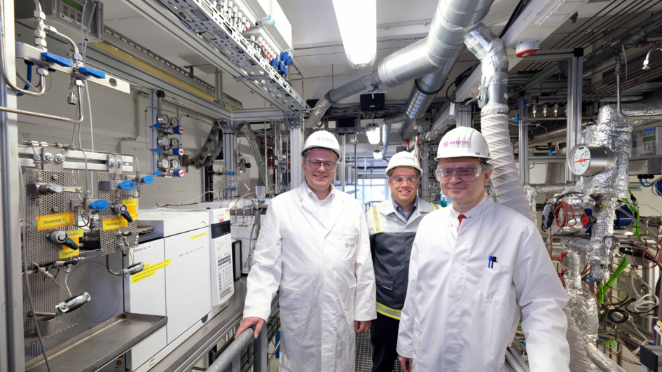 The project team (from left to right): Dr. Marc-Oliver Kristen, Dr. Frank Stenger, Prof. Dr. Robert Frank (photo was taken before February 2020)